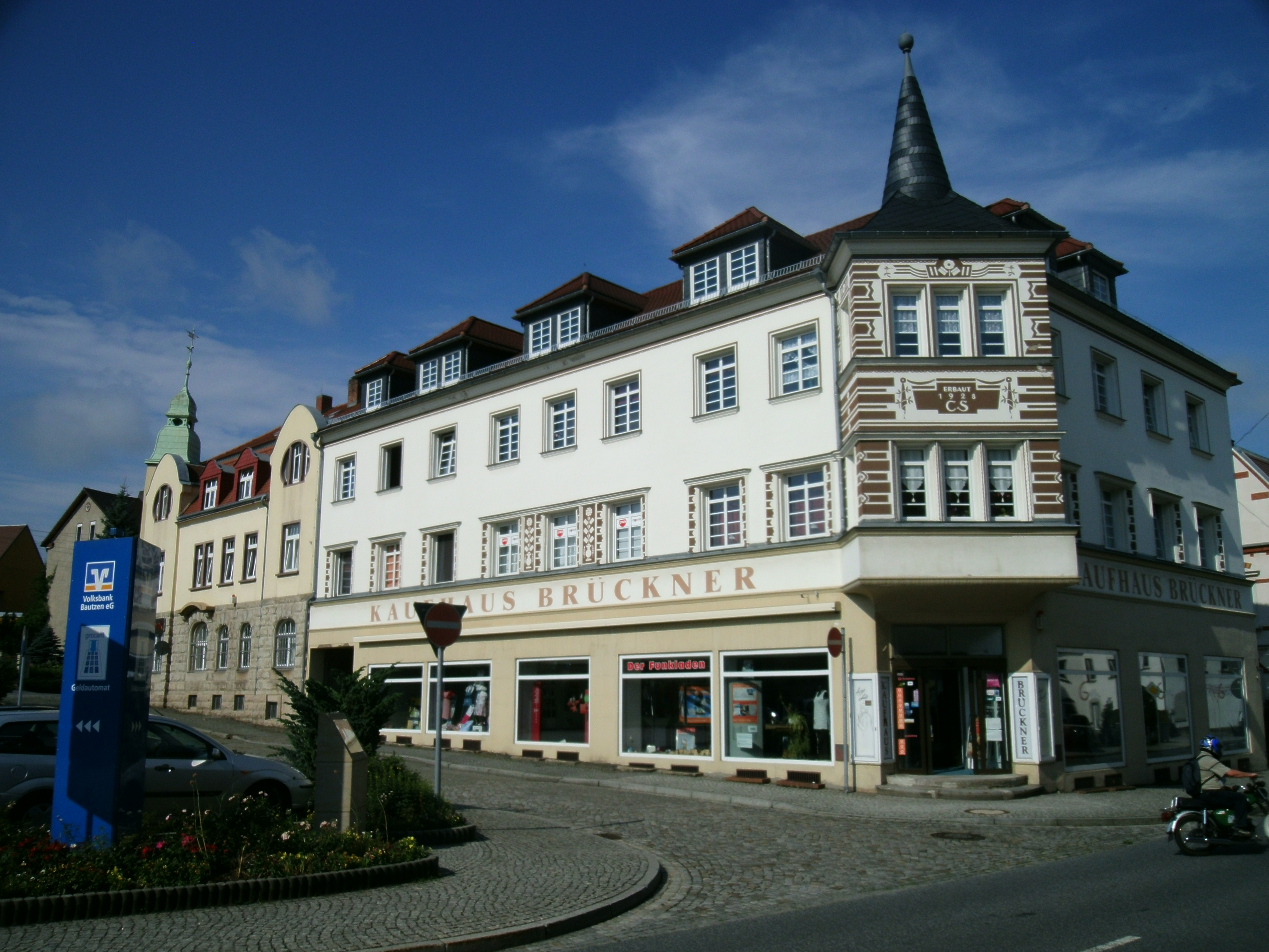 Ihr 1928 erbautes Kaufhaus