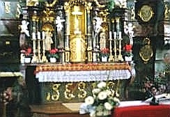 Hauptaltar in der katholischen Kirche in Steinhausen.